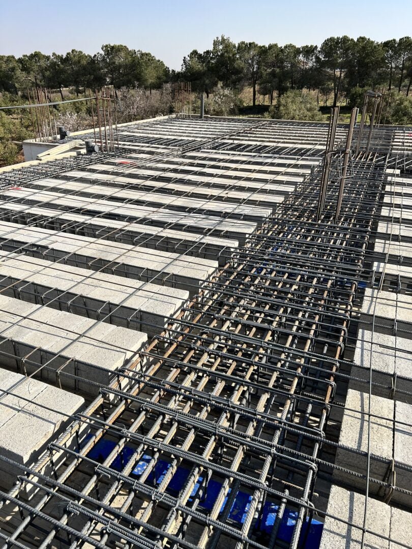 Slabs Casting by Precision Construction